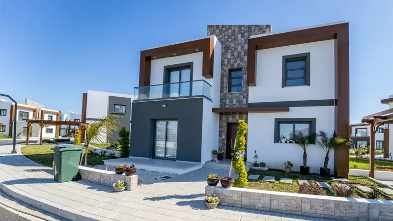 Роскошная 3-спальная двухквартирная вилла на продажу в Фамагусте на Северном Кипре